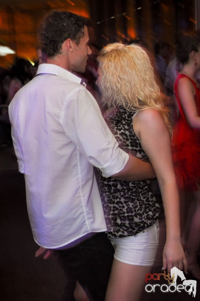 Seară de dans în Blondy's, 