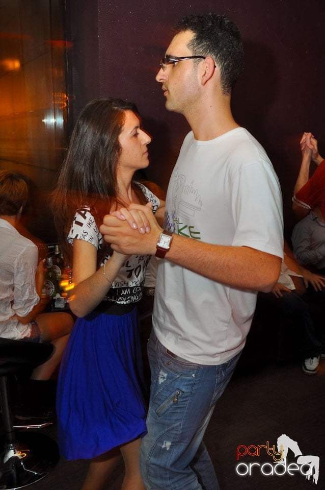 Seară de dans în Blondy's, 