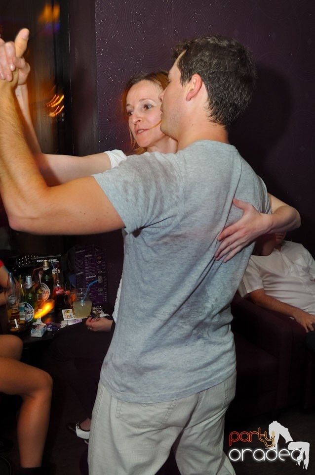 Seară de dans în Blondy's, 