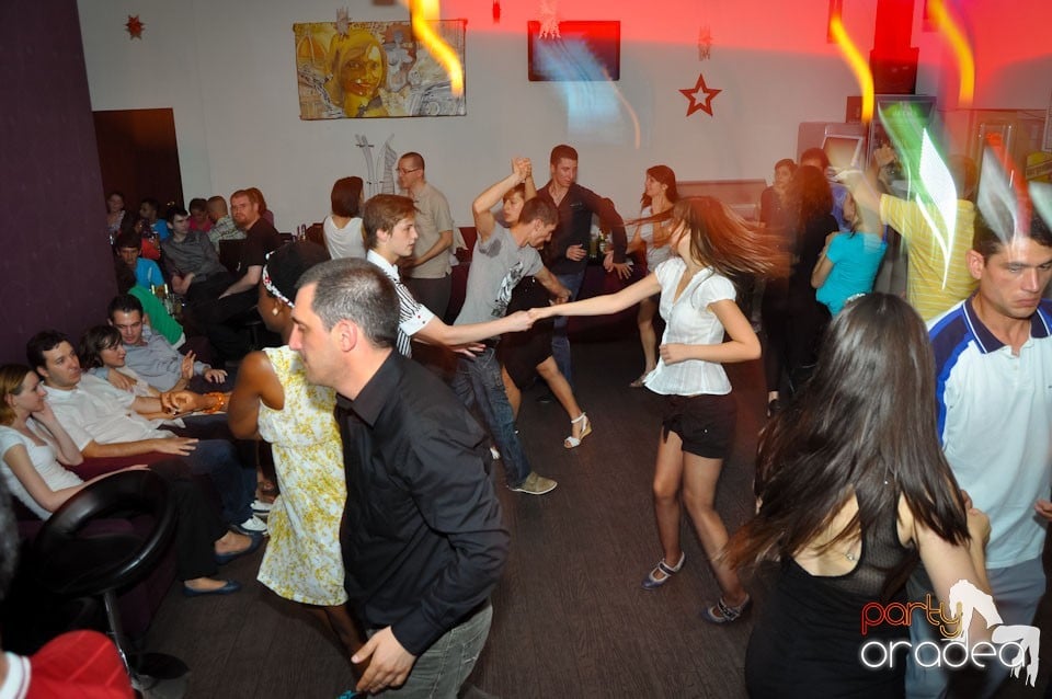 Seară de dans în Blondy's, 