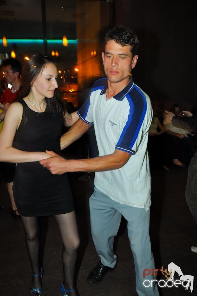 Seară de dans în Blondy's, 