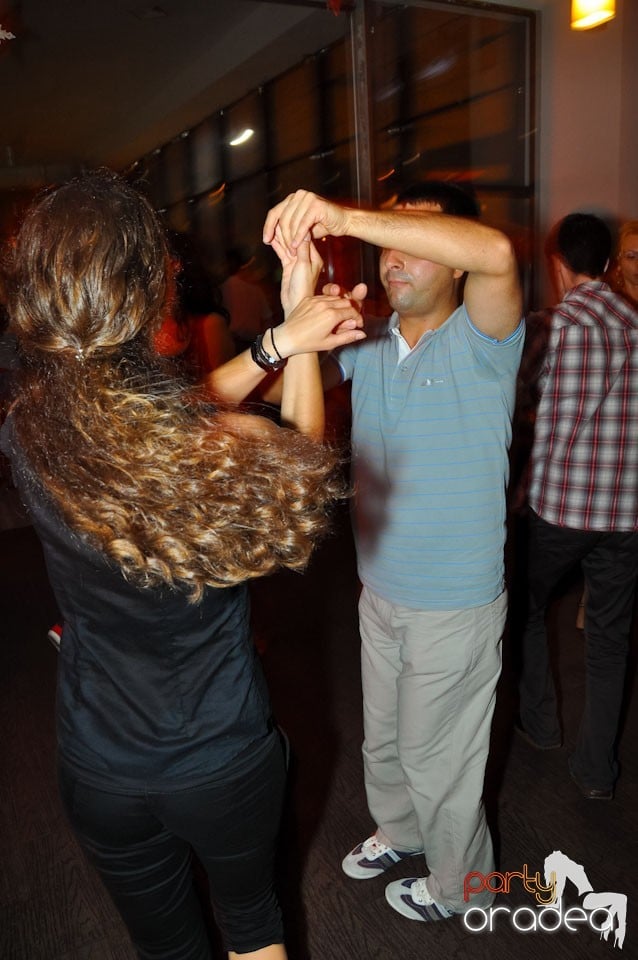 Seară de dans în Blondy's, 