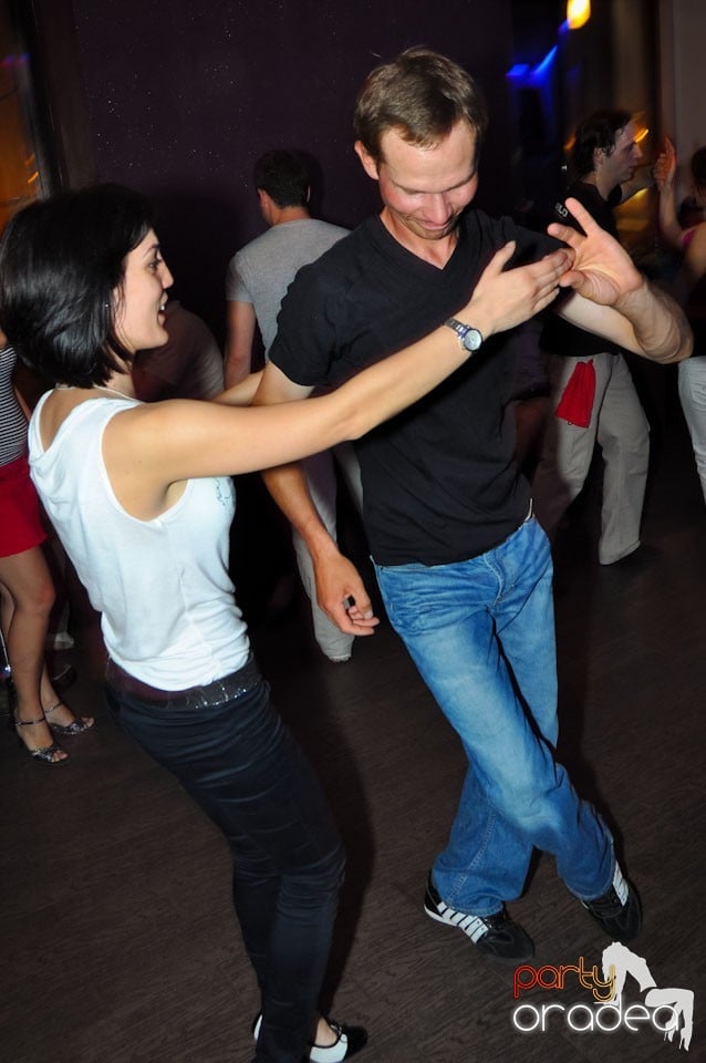 Seară de dans în Blondy's, 