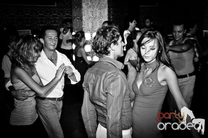 Seară de dans în Life Club, 