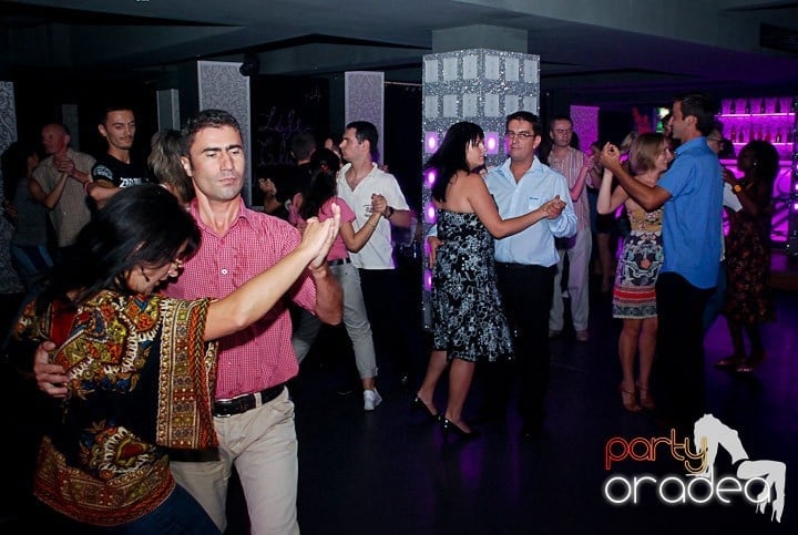 Seară de dans în Life Club, 