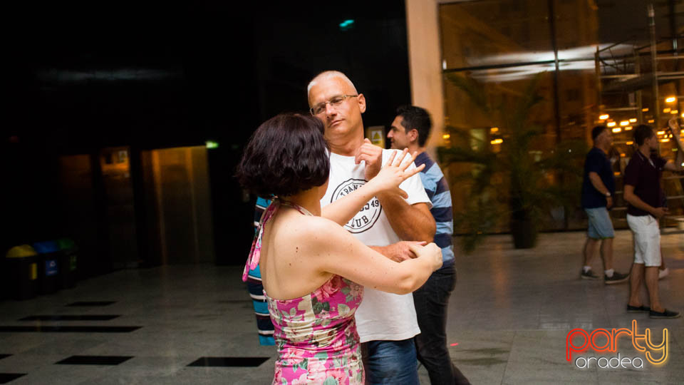 Seară de Dans,