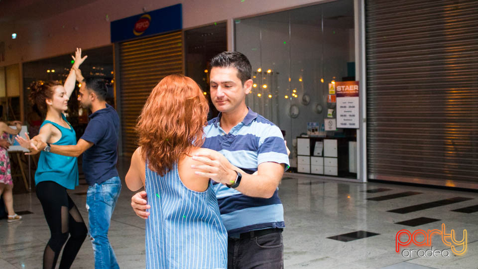 Seară de Dans,