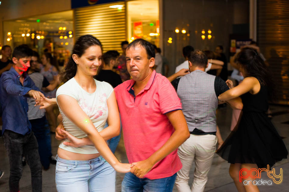Seară de Dans,