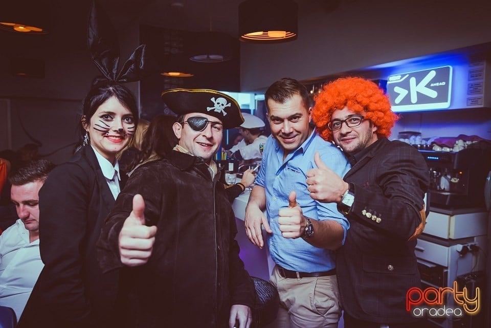 Seară de Halloween în Blanc Coffee, 