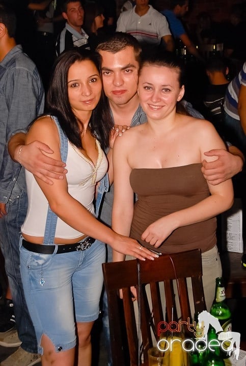 Seară de joi în Club Escape, 