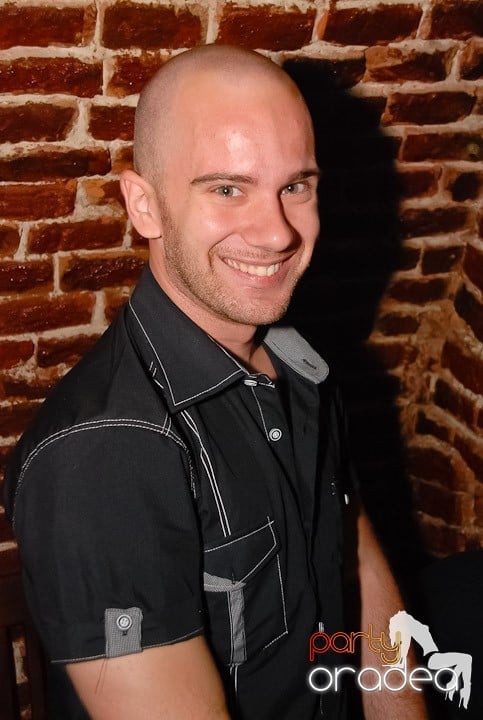 Seară de joi în Club Escape, 