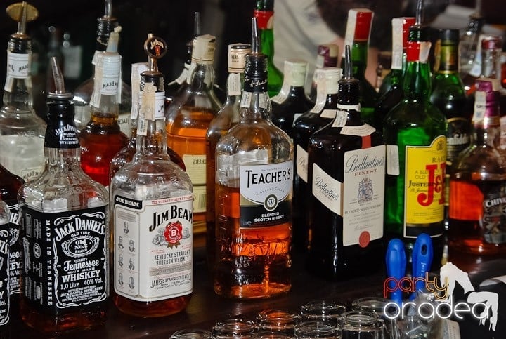 Seară de joi în Club Escape, 