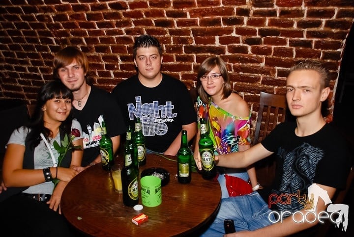 Seară de joi în Club Escape, 