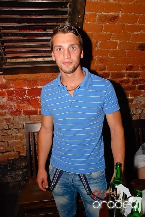 Seară de joi în Club Escape, 