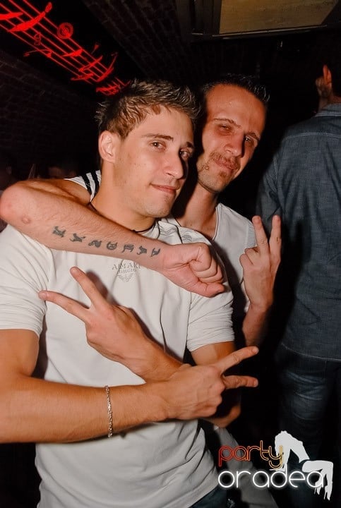 Seară de joi în Club Escape, 