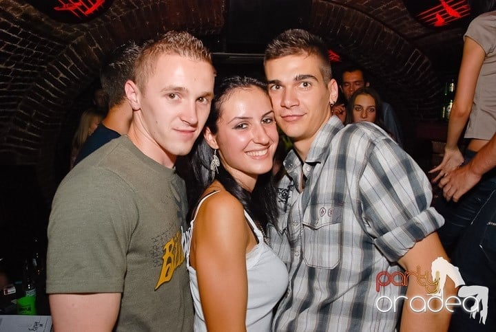 Seară de joi în Club Escape, 