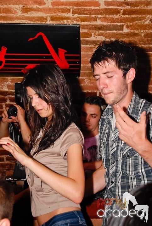 Seară de joi în Club Escape, 