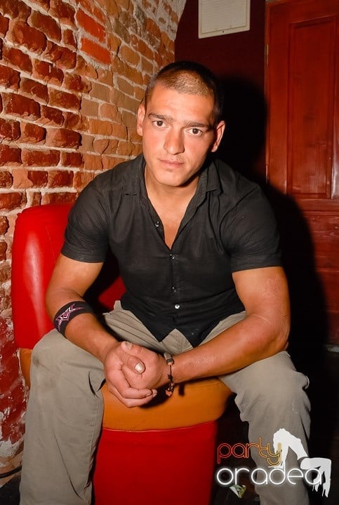 Seară de joi în Club Escape, 