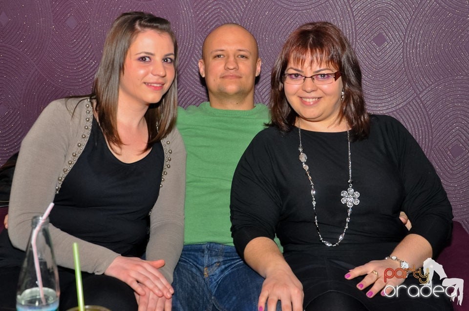 Seară de karaoke în Blondy's, 