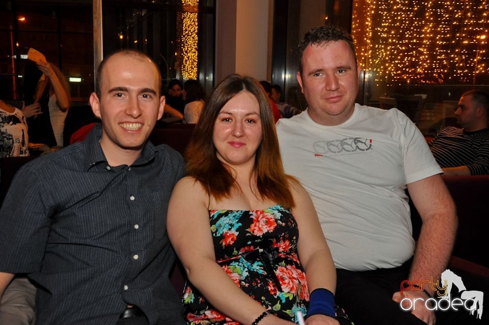 Seară de karaoke în Blondy's, 