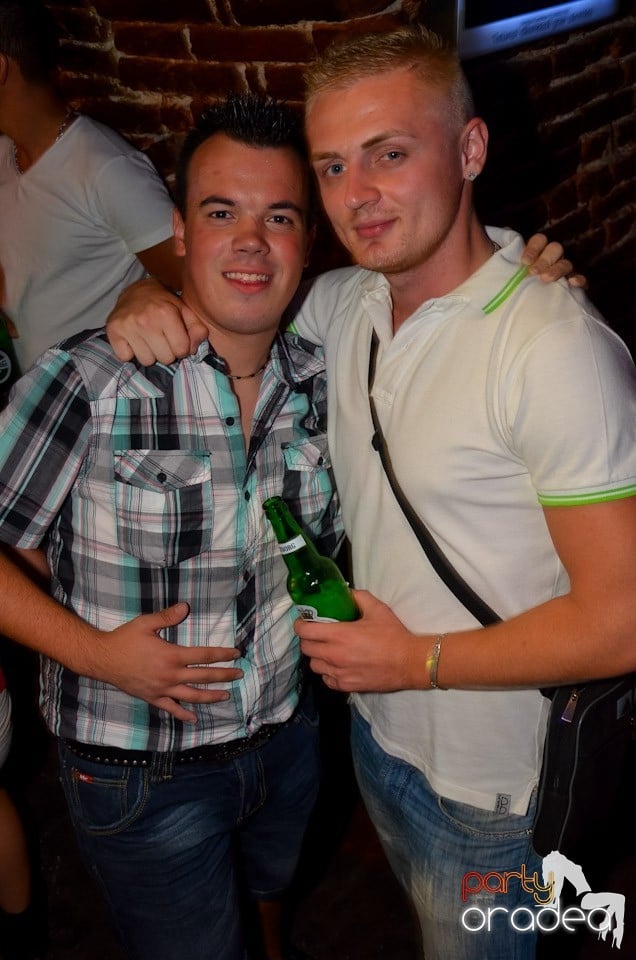 Seara de marţi în Escape, 