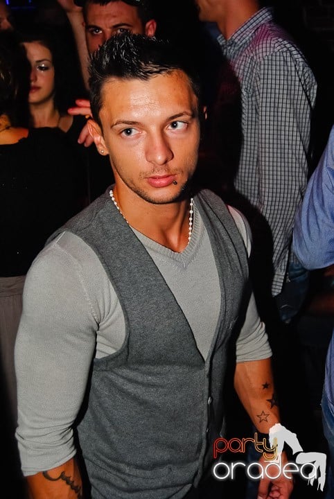 Seară incendiară în Club Escape, 