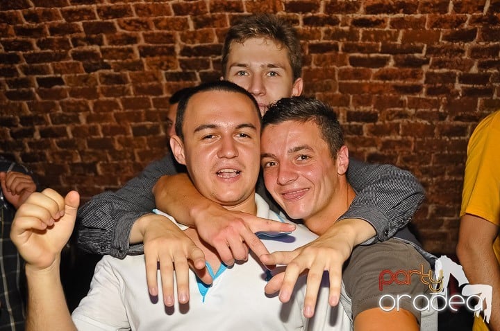 Seara miercuri în Escape, 