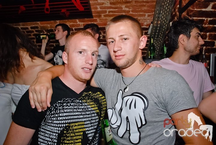 Seara miercuri în Escape, 