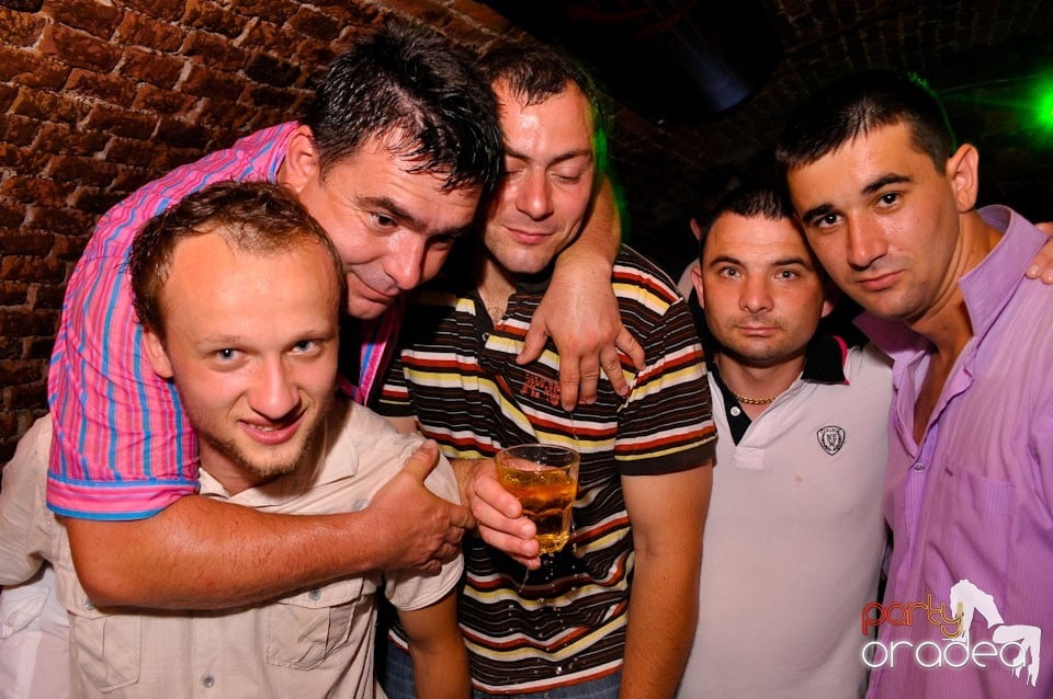 Seara promoţiilor în Club Escape, 