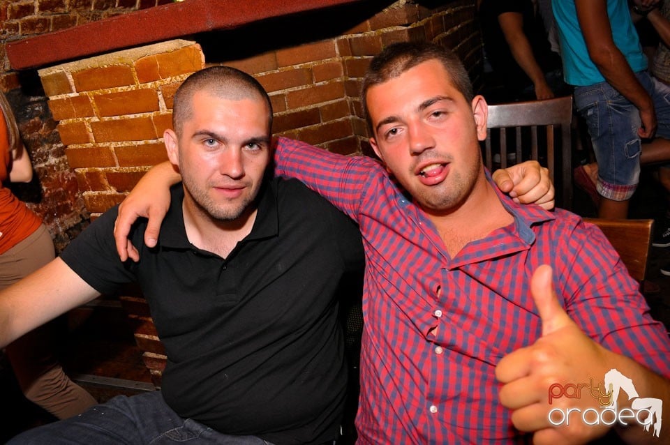 Seara promoţiilor în Club Escape, 