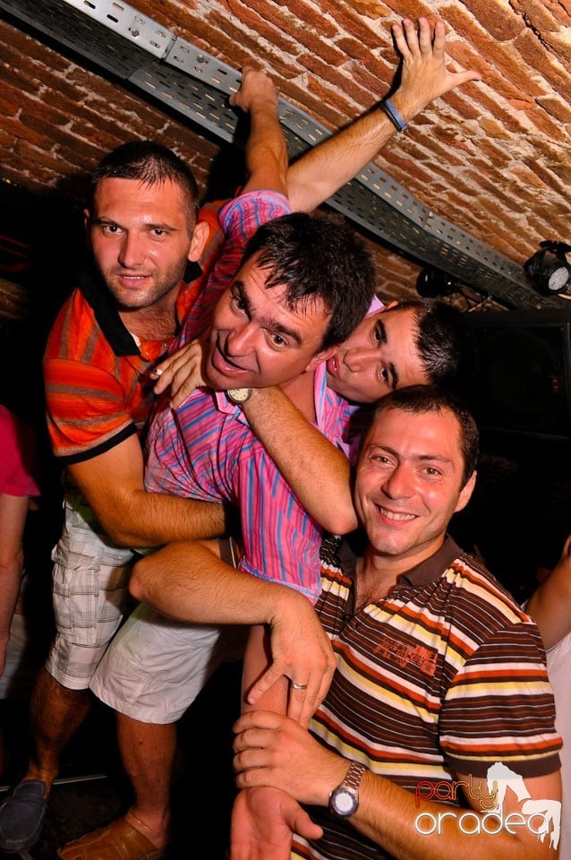 Seara promoţiilor în Club Escape, 