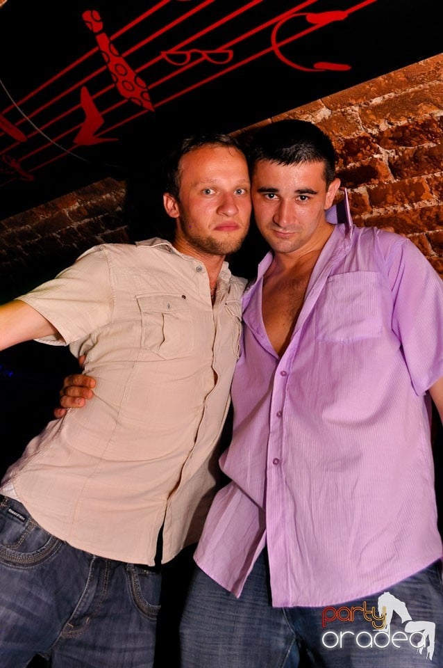 Seara promoţiilor în Club Escape, 