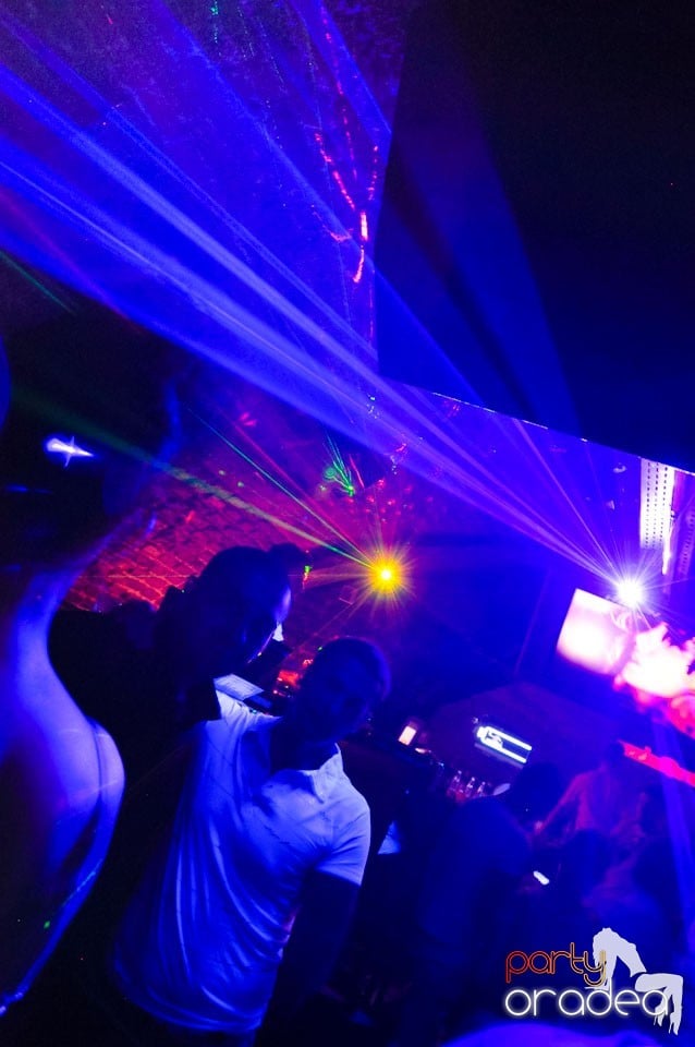 Seara promoţiilor în Club Escape, 