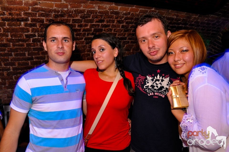 Seara promoţiilor în Club Escape, 