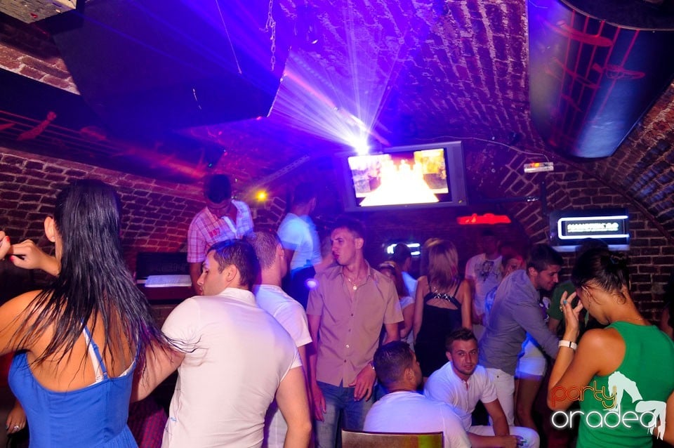 Seara promoţiilor în Club Escape, 