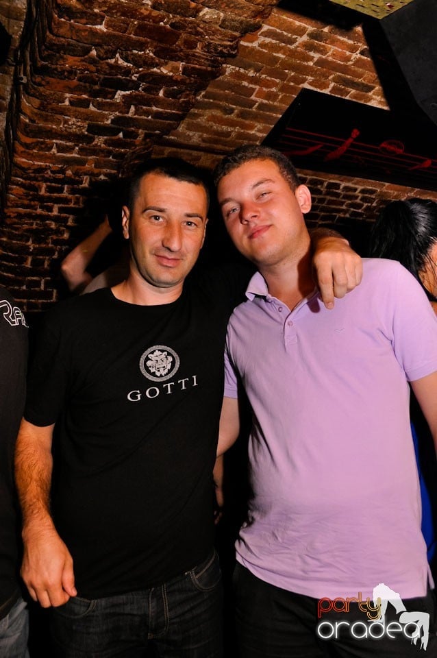 Seara promoţiilor în Club Escape, 