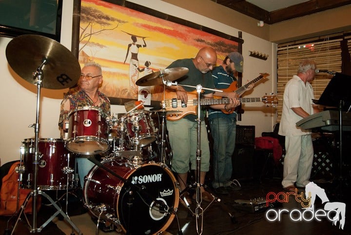 Seară Retro cu trupa Forever, Zulu Caffe