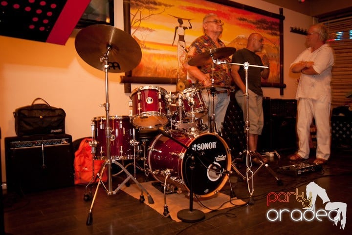 Seară Retro cu trupa Forever, Zulu Caffe