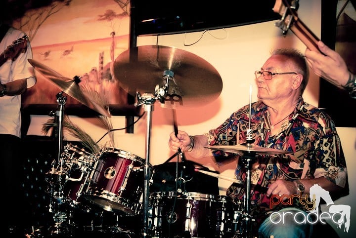 Seară Retro cu trupa Forever, Zulu Caffe