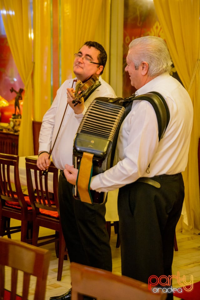 Seară Speciala de Ziua României la Butoiul De Aur, Butoiul de Aur
