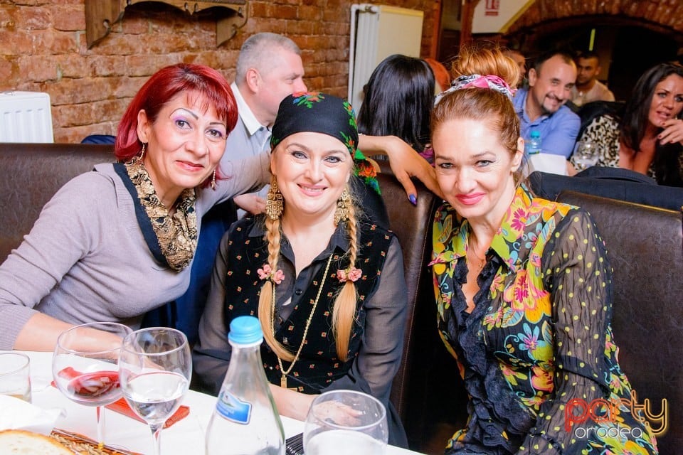 Seara ţigănească, Beciul Regal