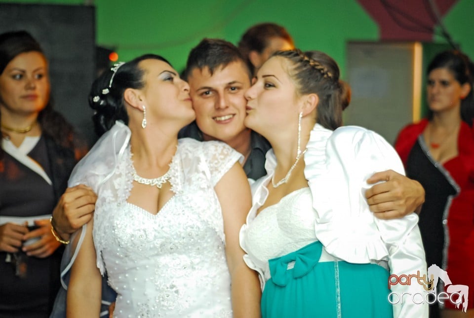 Season Opening Party, Royal Party House