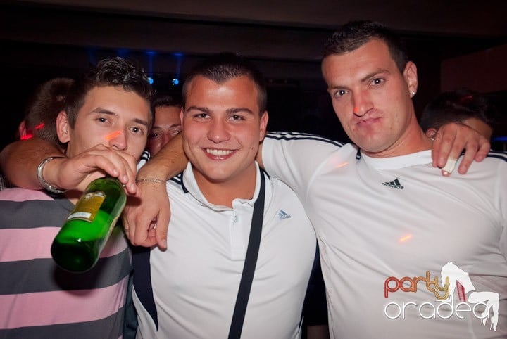 Seven sâmbătă noaptea, 