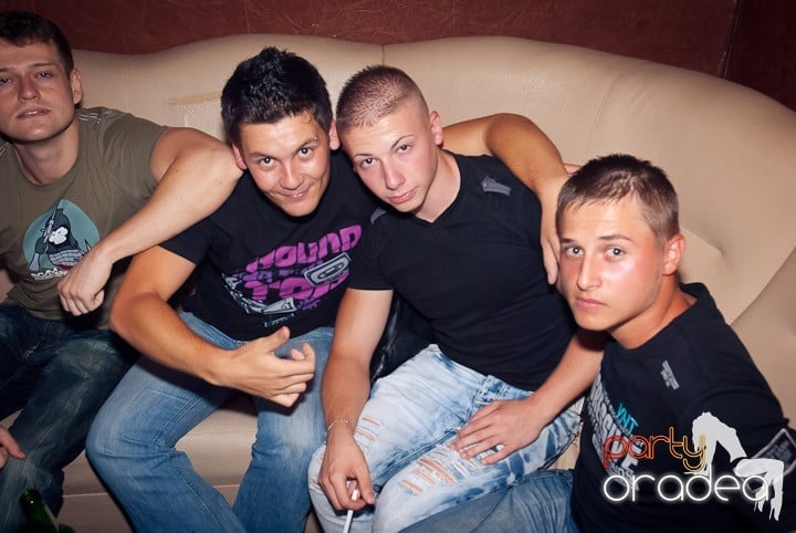 Seven sâmbătă noaptea, 