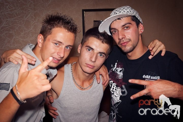 Seven sâmbătă noaptea, 