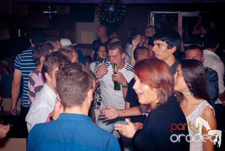 Seven sâmbătă noaptea, 