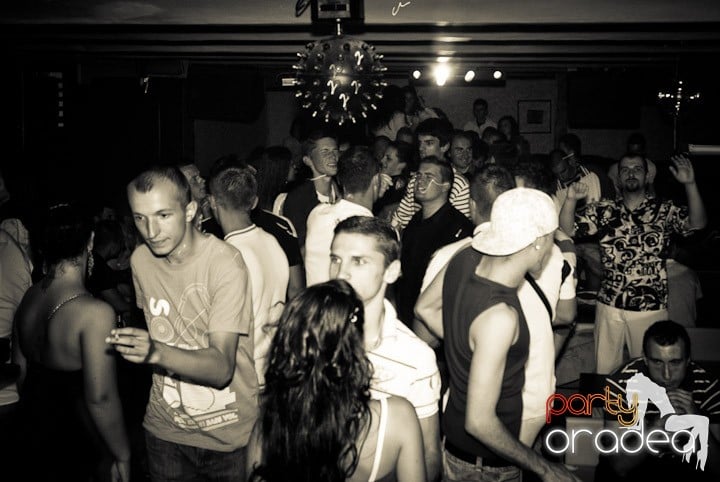 Seven sâmbătă noaptea, 