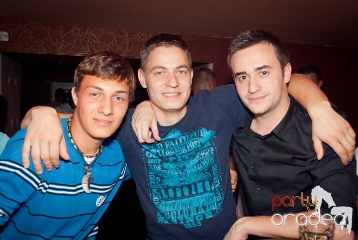 Seven sâmbătă noaptea, 