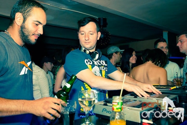 Seven sâmbătă noaptea, 