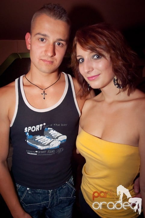 Seven sâmbătă noaptea, 